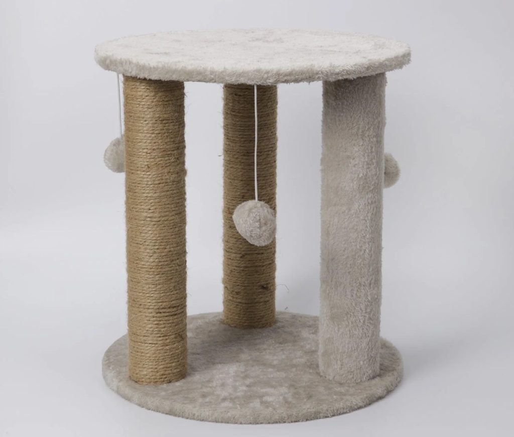 scratch post for cats 